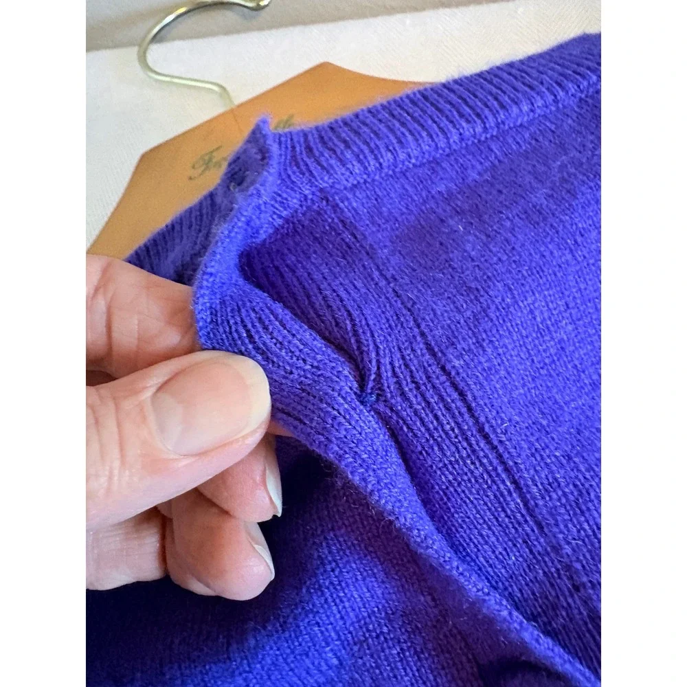 Y2K Saks Fifth Avenue‎ RED Purple 100% Cashmere Peplum Button Back Sweater Small